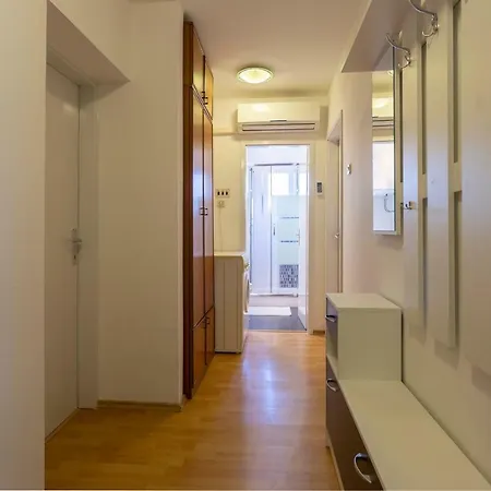 Apartment Apartment Anna With Free Private Parking Pula
