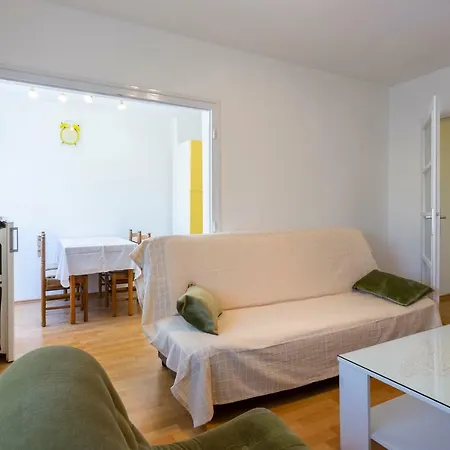 Apartment Apartment Anna With Free Private Parking Pula