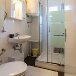Apartment Anna With Free Private Parking