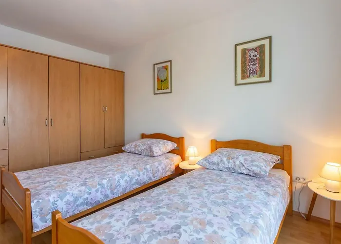 Anna With Free Private Parking Пула