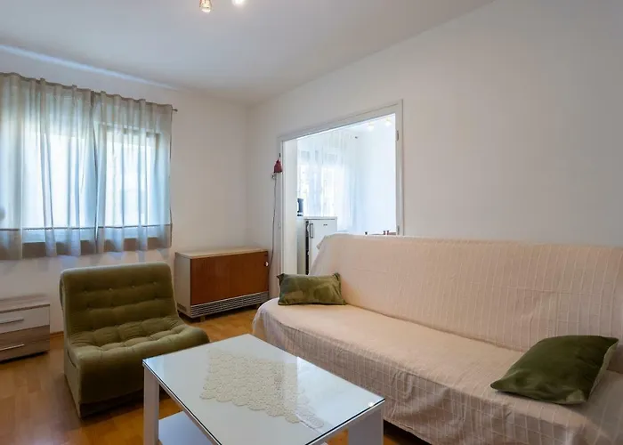 Anna With Free Private Parking Апартаменты Пула