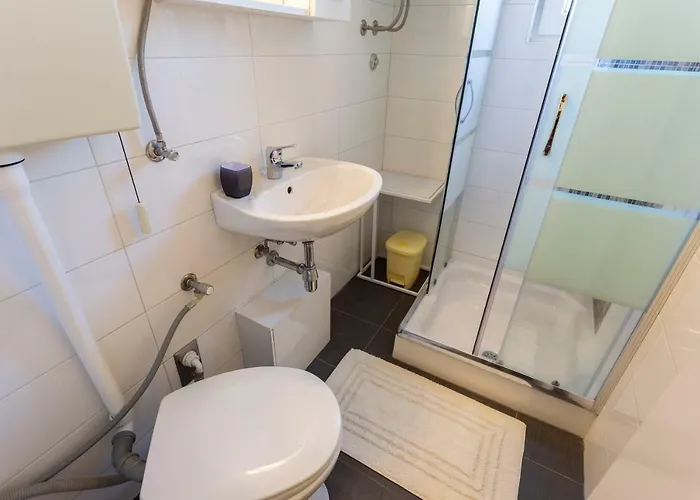 Anna With Free Private Parking Пула