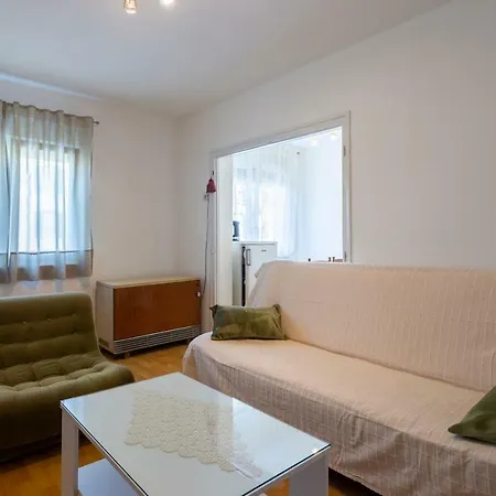 Anna With Free Private Parking アパート プーラ